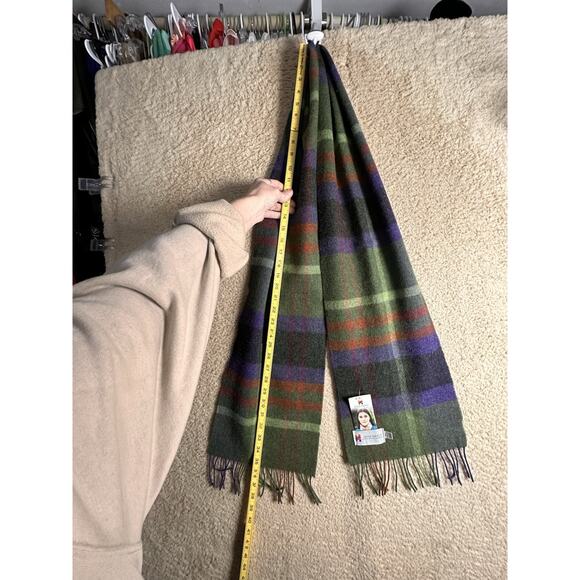 John Hanly 100% Lambswool Scarf Made In Ireland Tartan Plaid W/ Fringe NWT - Picture 9 of 11